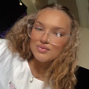 Meet your Posher, Rachael